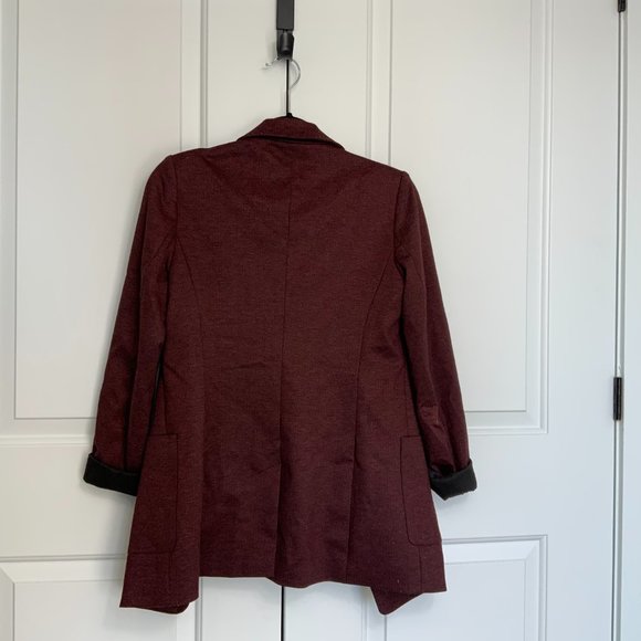 Le Chateau Blazer - Picture 3 of 6